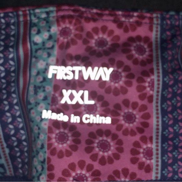 Women’s XXL FIRSTWAY Multi Colored Floral Striped Flare Leg Capri Yoga Pants EXC - Picture 4 of 16